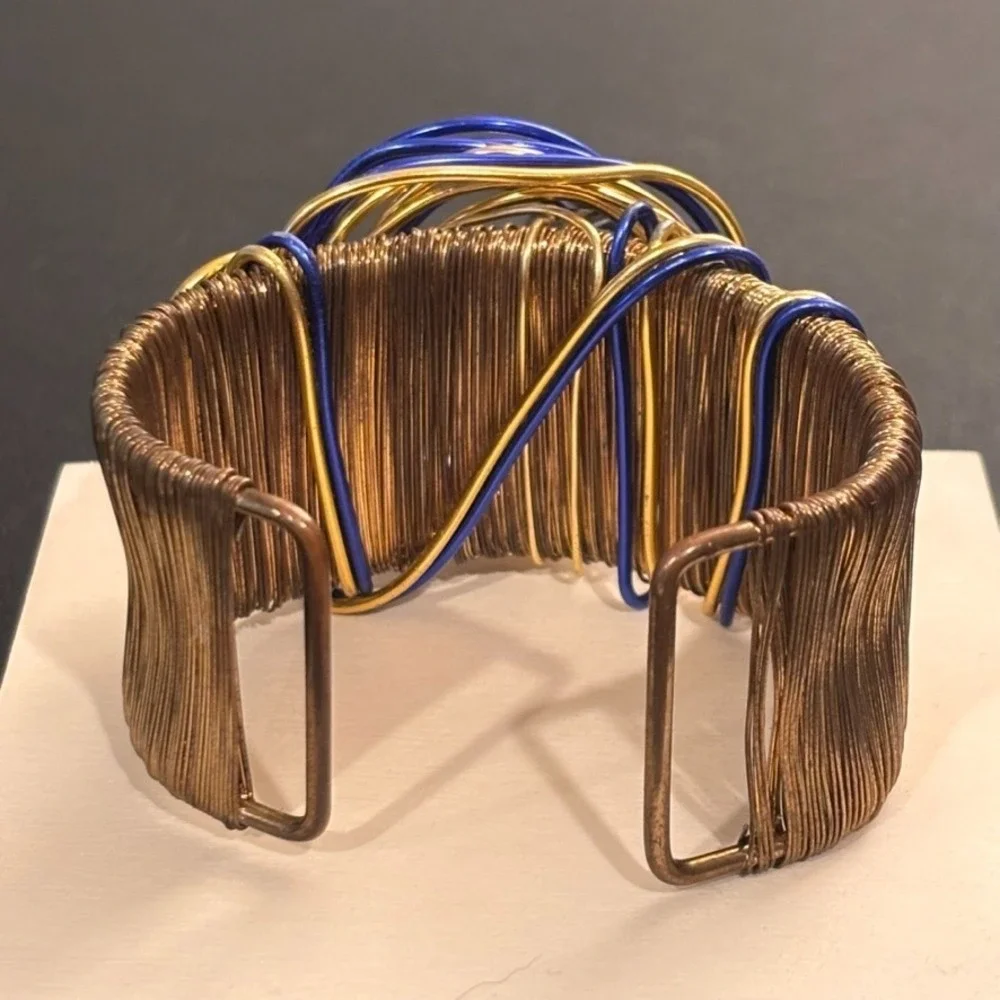 Chunky Blue Gold Wire Gemstone Statement cuff bracelet size 6.5 with flex